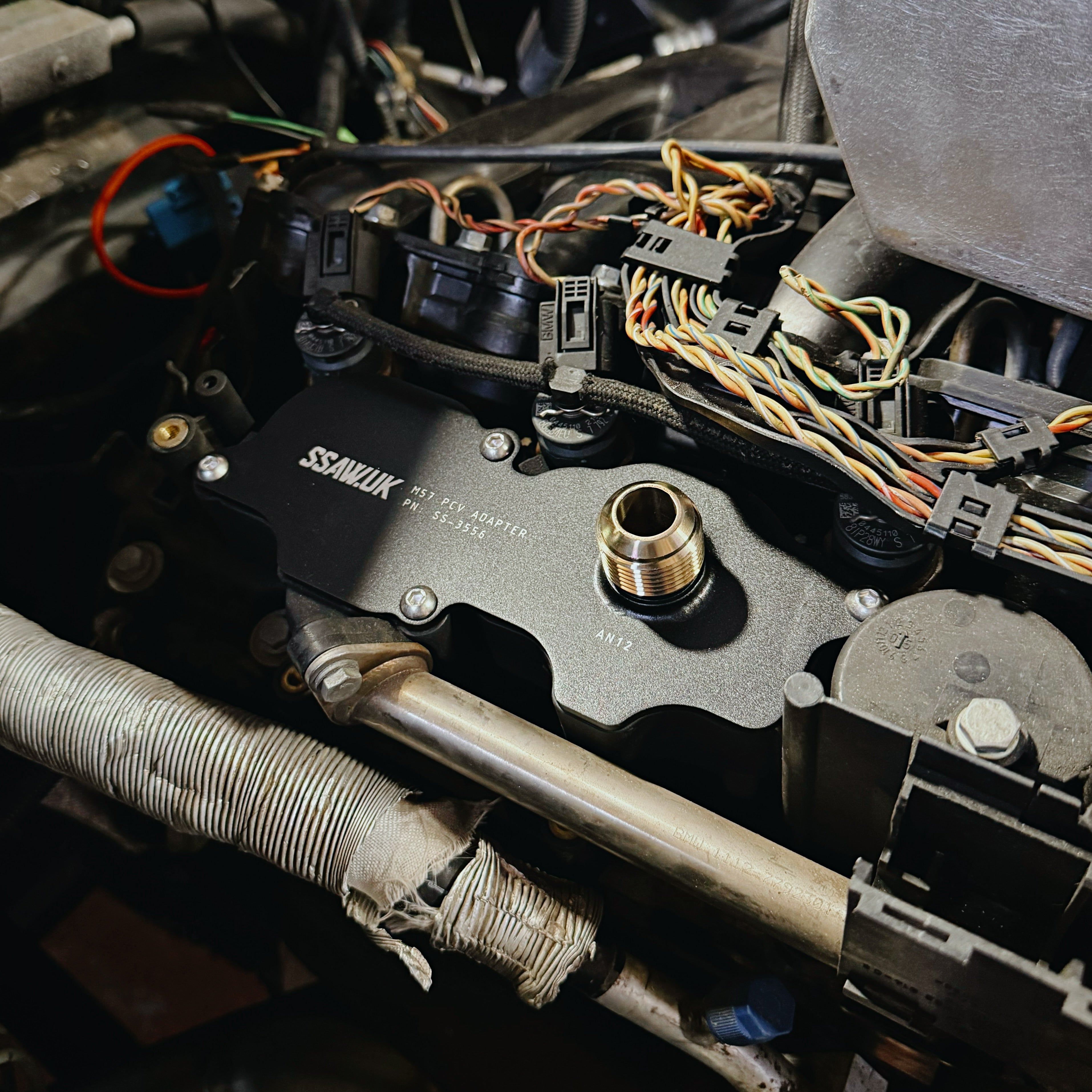 BMW M57 PCV AN12 ADAPTER BREATHER PLATE