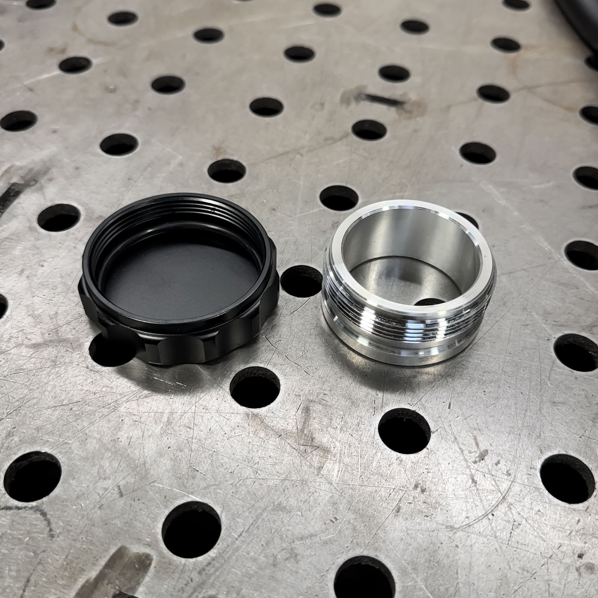 ALUMINIUM WELD ON CAP W/ RUBBER SEAL